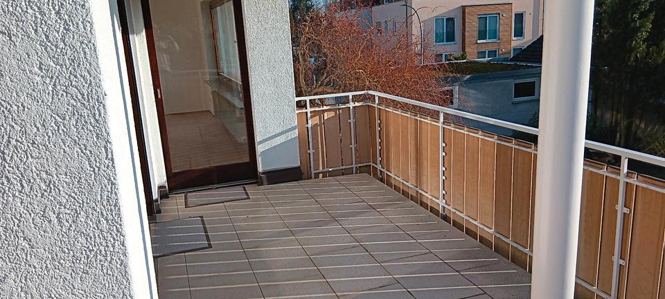 Einfamilienhaus Überlingen - 6 Zimmer, 215 m&sup2;, 2.800&euro; | Angebot:25968331