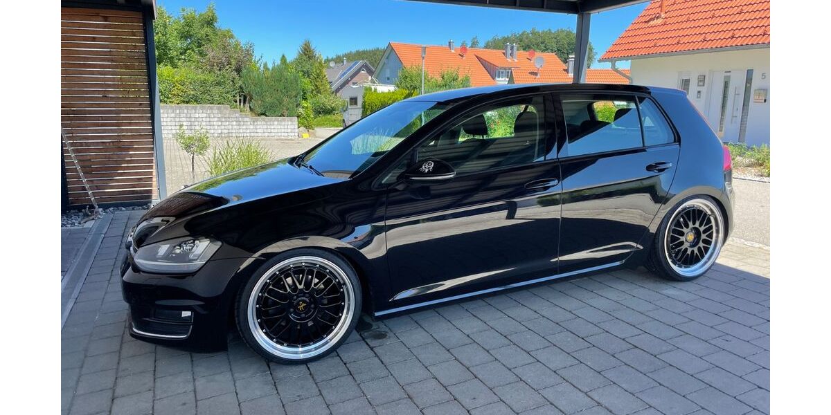 VW Golf 151.000 km 9.500 &euro; Tettnang 88069