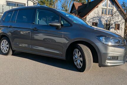 VW Touran 140.000 km 17.200 &euro; Friedrichshafen 88048