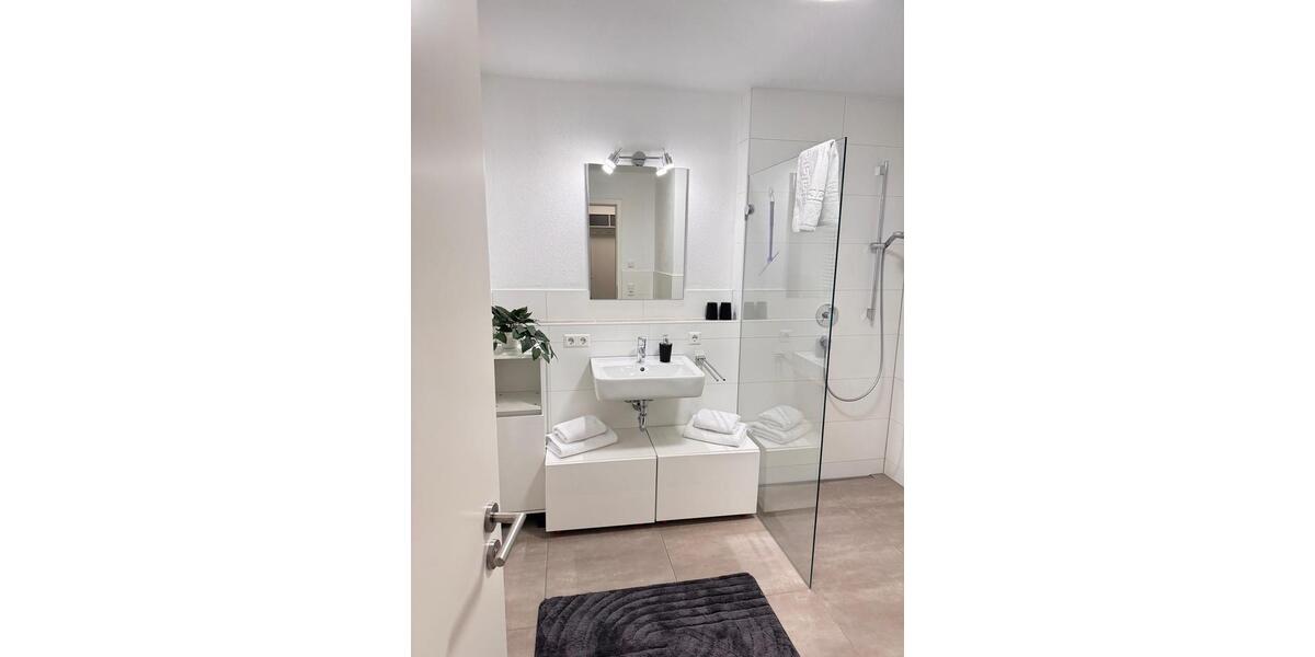 Etagenwohnung Friedrichshafen - 2.5 Zimmer, 72 m&sup2;, 1.629&euro; | Angebot:25920937