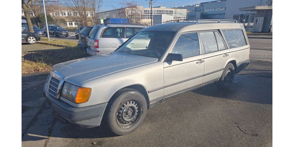 Mercedes-Benz 230 271.000 km 2.999 &euro; Friedrichshafen 88046