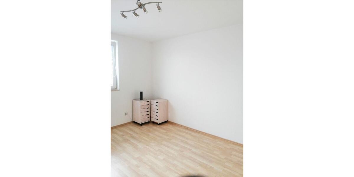 Etagenwohnung Immenstaad am Bodensee - 2.5 Zimmer, 90 m&sup2;, 1.220&euro; | Angebot:26314610