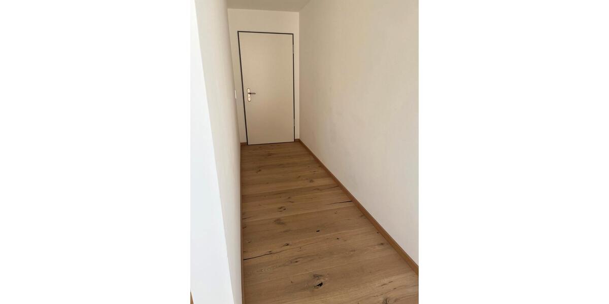 Dachgeschoßwohnung Überlingen - 3 Zimmer, 119 m&sup2;, 2.250&euro; | Angebot:26580201