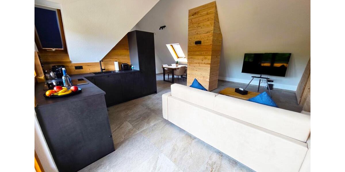 Dachgeschoßwohnung Meersburg - 2 Zimmer, 52 m&sup2;, 349.000&euro; | Angebot:27077312