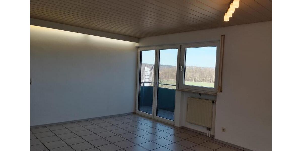 Dachgeschoßwohnung Baienfurt - 3 Zimmer, 75 m&sup2;, 1.270&euro; | Angebot:25300082