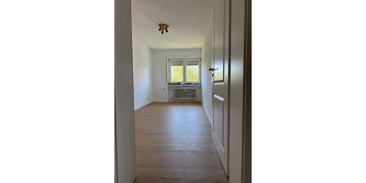 Gepflegte 4,5 Zi-Whng. mit Balkon in Unterankenreute - Appartement Schlier | Angebot:26633640