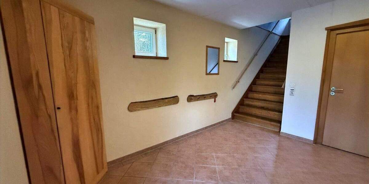 Mehrfamilienhaus, Wohnhaus Wilhelmsdorf Esenhausen - 4 Zimmer, 141 m&sup2;, 1.200&euro; | Angebot:25701172