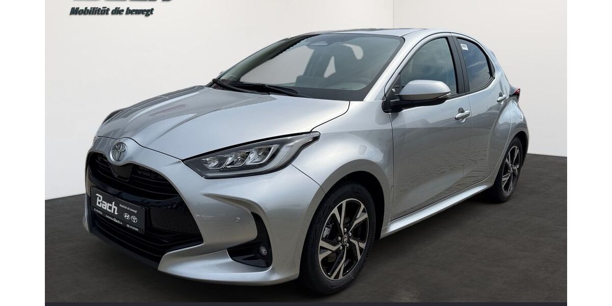 Toyota Yaris 2.000 km 26.970 &euro; Friedrichshafen 88046