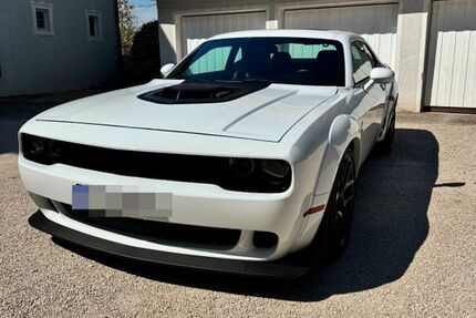 Dodge Challenger 81.000 km 30.000 &euro; Salem 88682