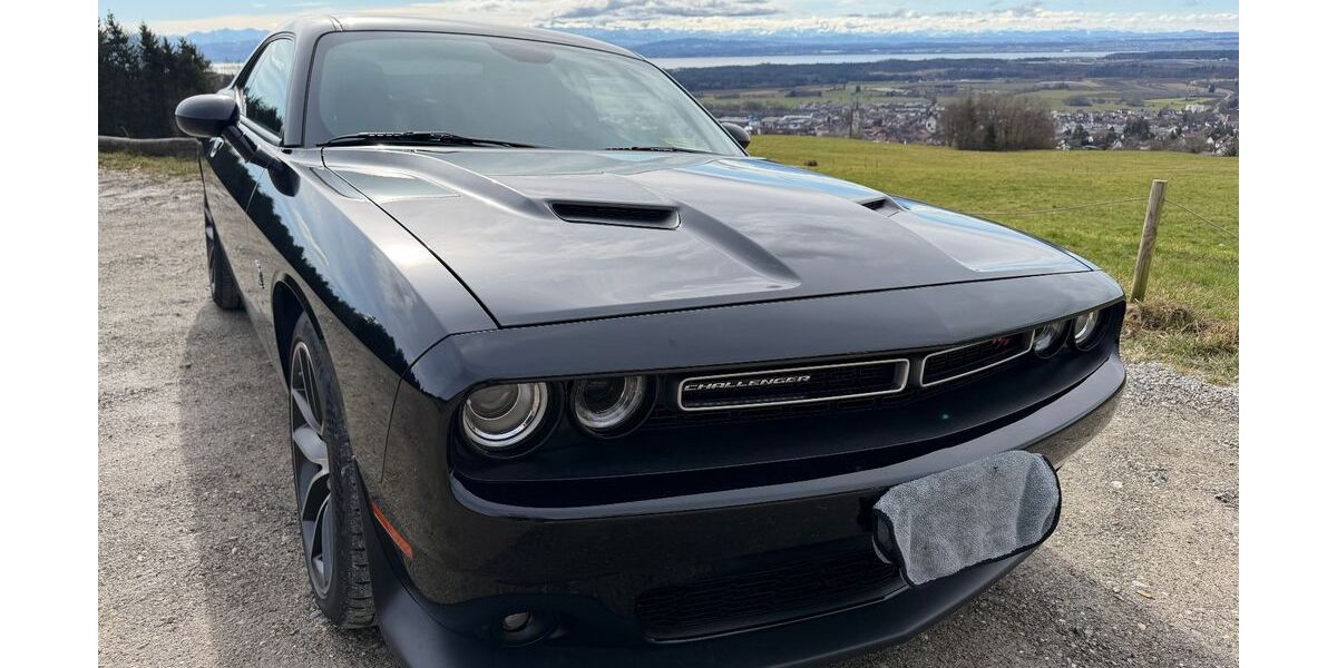 Dodge Challenger 31.500 km 51.500 &euro; Friedrichshafen 88048