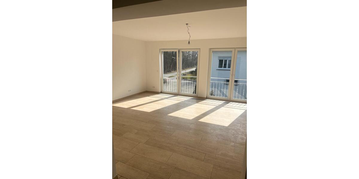 Etagenwohnung Langenargen - 3.5 Zimmer, 104 m&sup2;, 1.450&euro; | Angebot:25831214