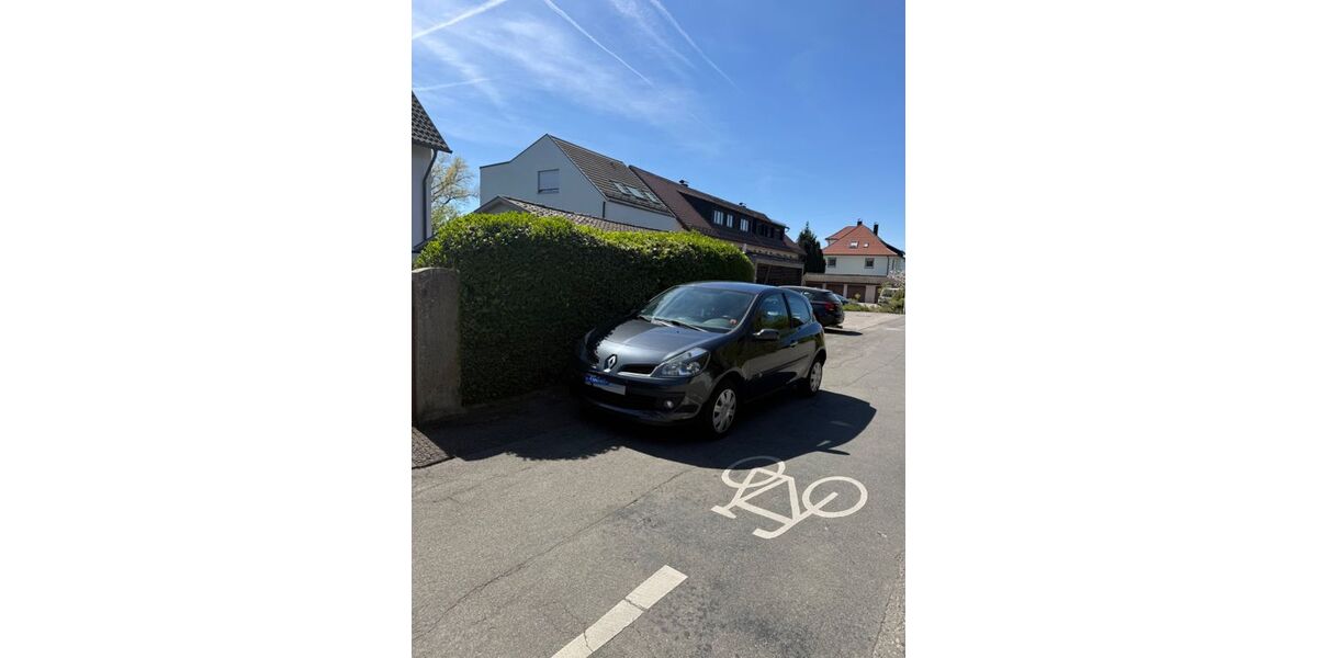 Renault Clio 197.000 km 2.399 &euro; Meersburg 88709