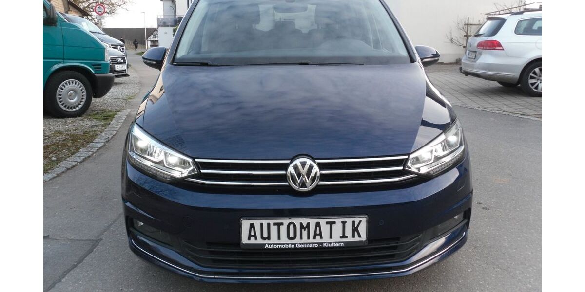 VW Touran 143.000 km 16.900 &euro; Friedrichshafen-Kluftern 88048