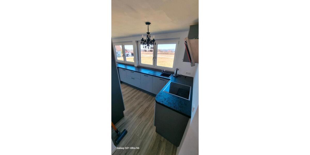 Dachgeschoßwohnung Friedrichshafen - 3.5 Zimmer, 76 m&sup2;, 1.200&euro; | Angebot:26423346
