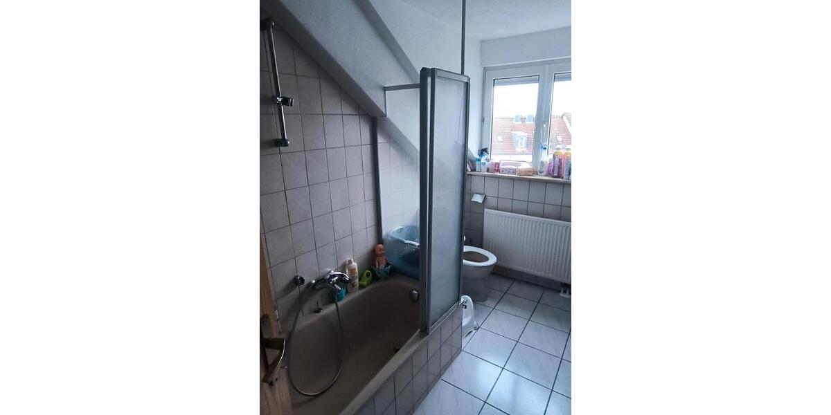 Dachgeschoßwohnung Wolpertswende - 3 Zimmer, 90 m&sup2;, 1.200&euro; | Angebot:25045580
