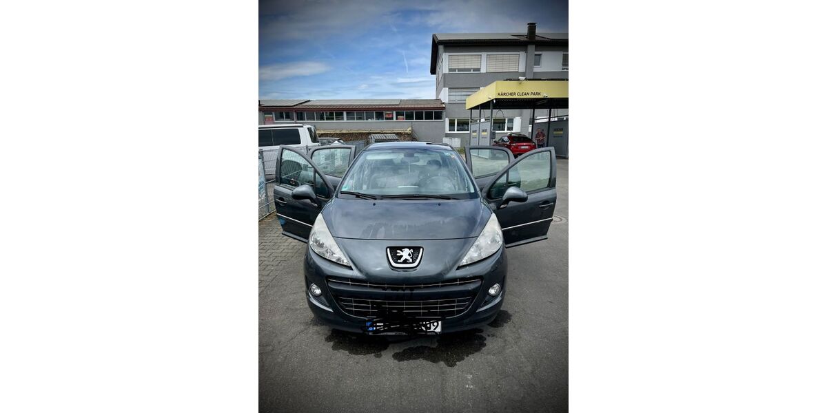 Peugeot 207 166.000 km 2.350 &euro; Friedrichshafen 88946