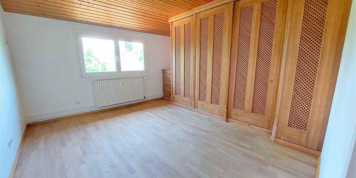 Einfamilienhaus Stetten - 8 Zimmer, 220 m&sup2;, 749.000&euro; | Angebot:25771243