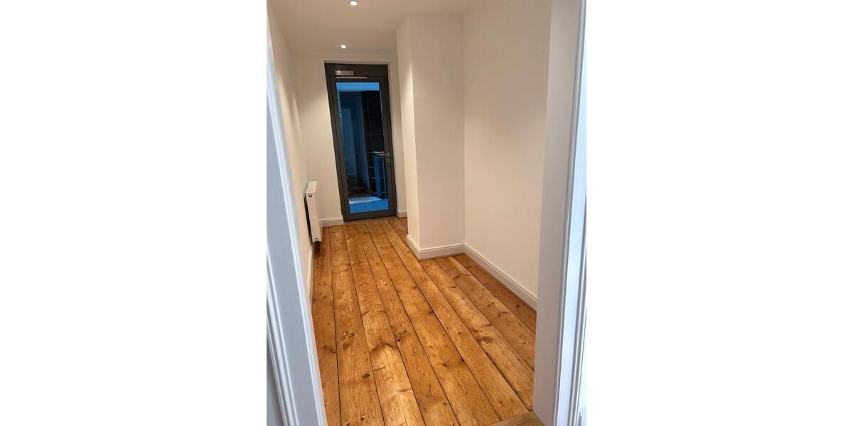 Dachgeschoßwohnung Ravensburg - 5 Zimmer, 153 m&sup2;, 2.475&euro; | Angebot:26562340