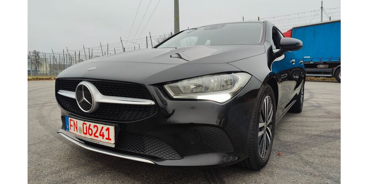 Mercedes-Benz CLA Shooting Brake 220.000 km 15.990 &euro; Tettnang 88069