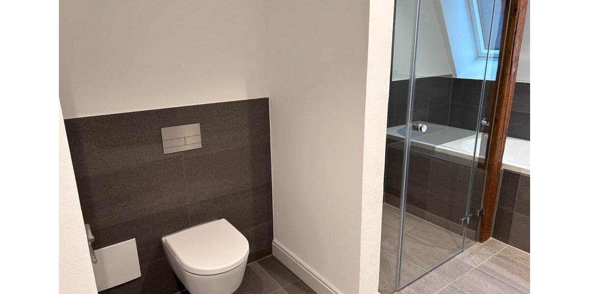 Dachgeschoßwohnung Ravensburg - 5 Zimmer, 153 m&sup2;, 2.475&euro; | Angebot:26562340