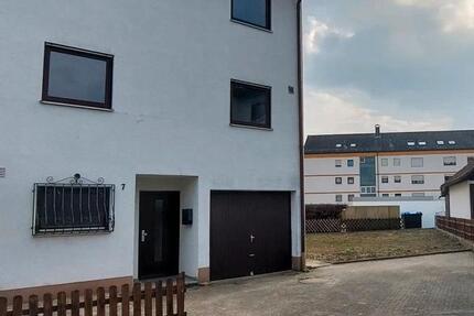 Wohnung Markdorf - 5 Zimmer, 135 m&sup2;, 1.600&euro; | Angebot:25977734