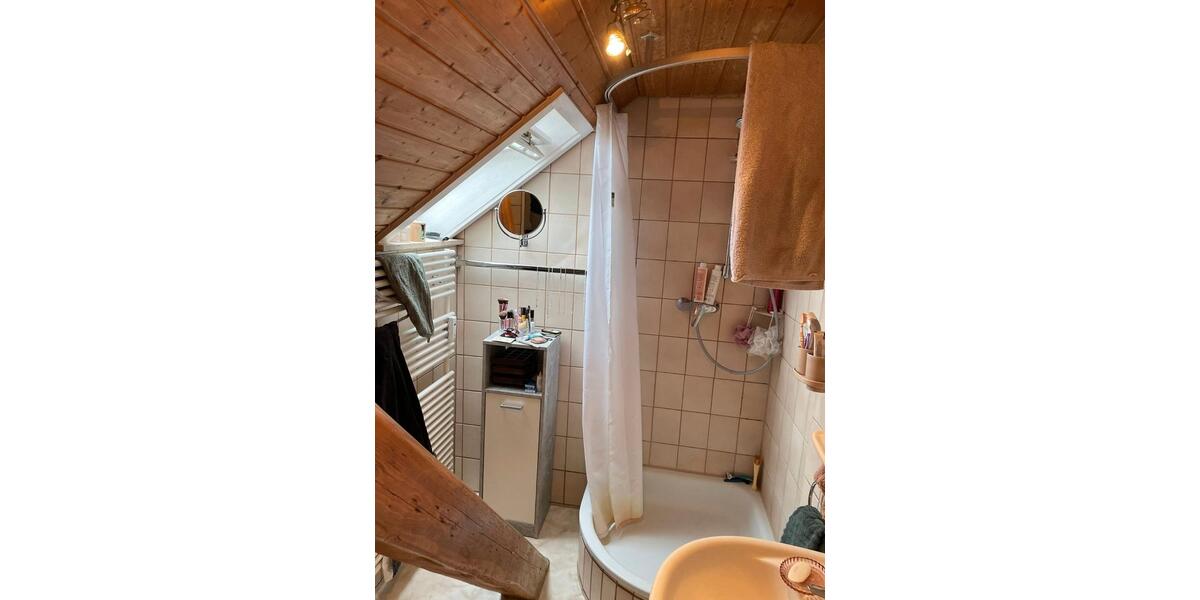 Dachgeschoßwohnung Salem - 2.5 Zimmer, 85 m&sup2;, 880&euro; | Angebot:26447018