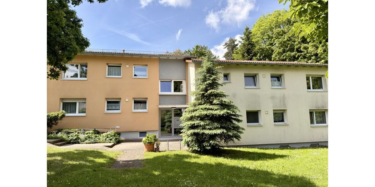 Provisionsfrei* 3,79% Rendite + Indexmiete: Vermietete 4-Zi.-Wohnung mit Kamin-Option & Garten-Sondernutzung! - Erdgeschoßwohnung Ravensburg Eschach | Angebot:26702322