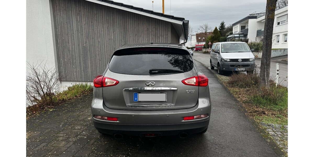 INFINITI EX 37 175.826 km 11.999 &euro; Markdorf 88677