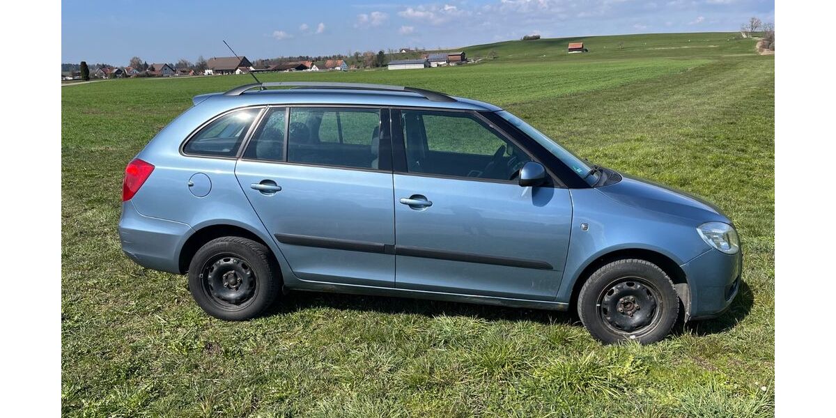 Skoda Fabia 215.000 km 1.200 &euro; Bergatreute 88368