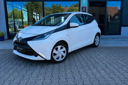 Toyota Aygo (X) 82.230 km 6.990 &euro; Ravensburg 88214