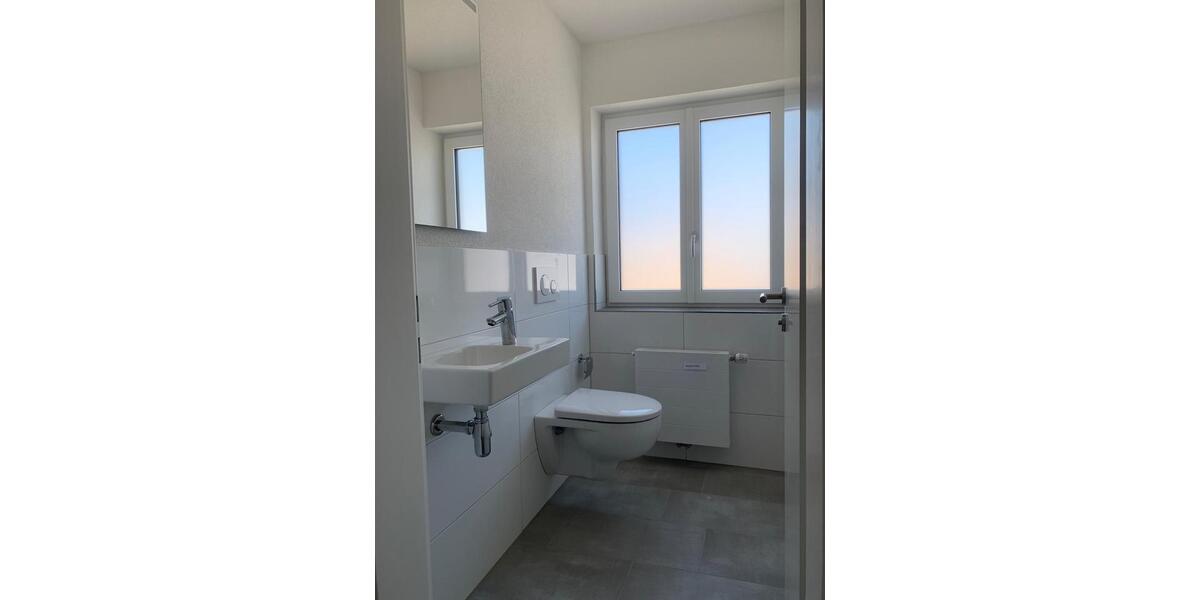 Dachgeschoßwohnung Friedrichshafen Allmannsweiler - 2 Zimmer, 84 m&sup2;, 1.075&euro; | Angebot:26325805