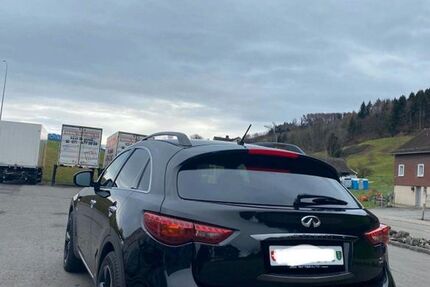 INFINITI QX70 129.000 km 13.500 &euro; Lindau 88131