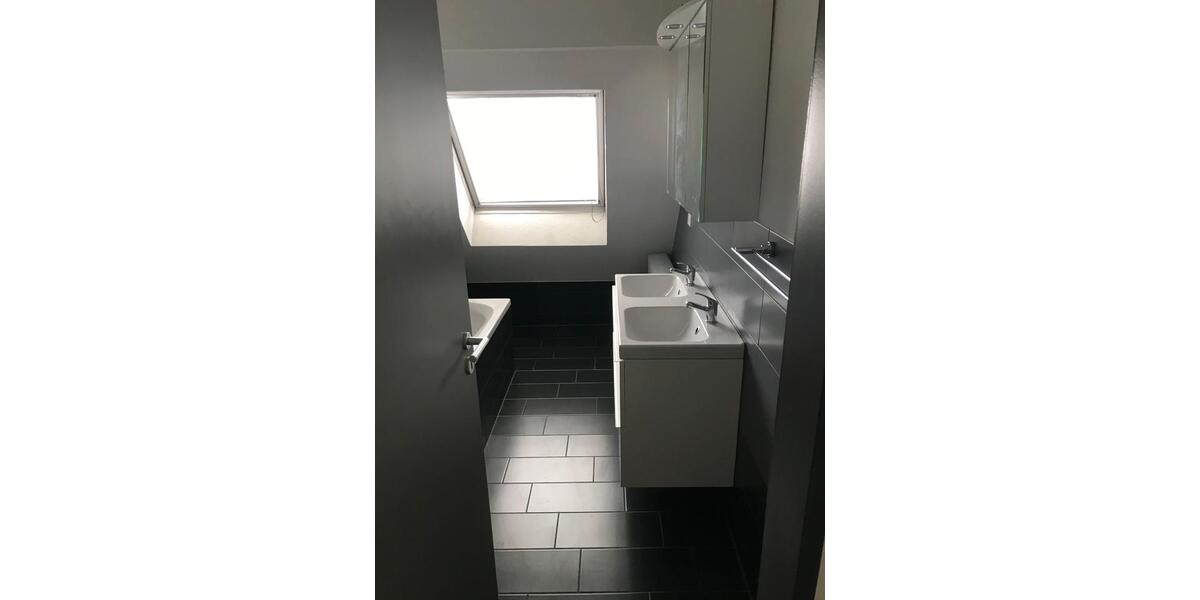 Dachgeschoßwohnung Ravensburg - 3.5 Zimmer, 102 m&sup2;, 490.000&euro; | Angebot:23863718