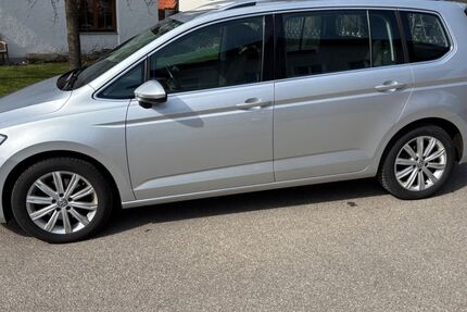 VW Touran 83.000 km 22.900 &euro; Amtzell 88279