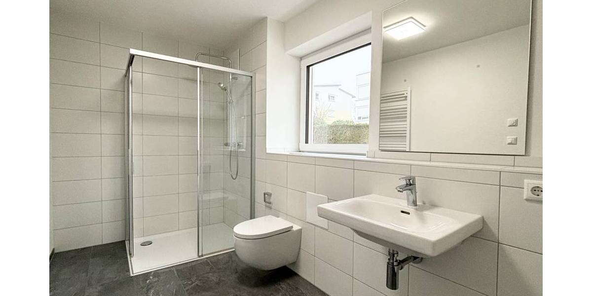 Etagenwohnung Friedrichshafen Niederholz - 3 Zimmer, 94 m&sup2;, 1.400&euro; | Angebot:25877620