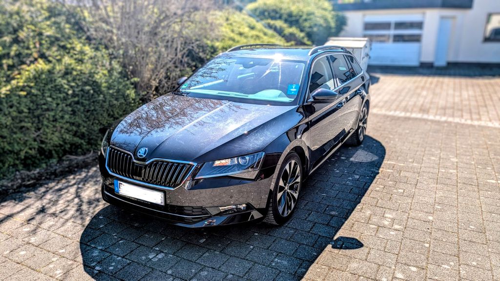 Skoda Superb 121.500 km 16.999 &euro; Deggenhausertal 88693