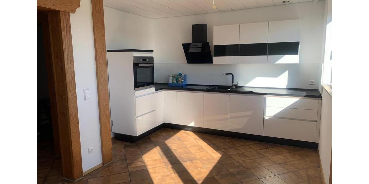 Dachgeschoßwohnung Friedrichshafen Allmannsweiler - 3 Zimmer, 100 m&sup2;, 1.280&euro; | Angebot:26325811