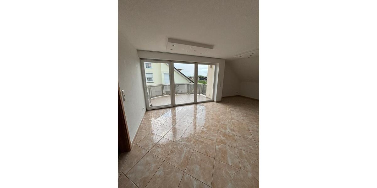 Etagenwohnung Baienfurt - 4 Zimmer, 117 m&sup2;, 1.900&euro; | Angebot:25407155