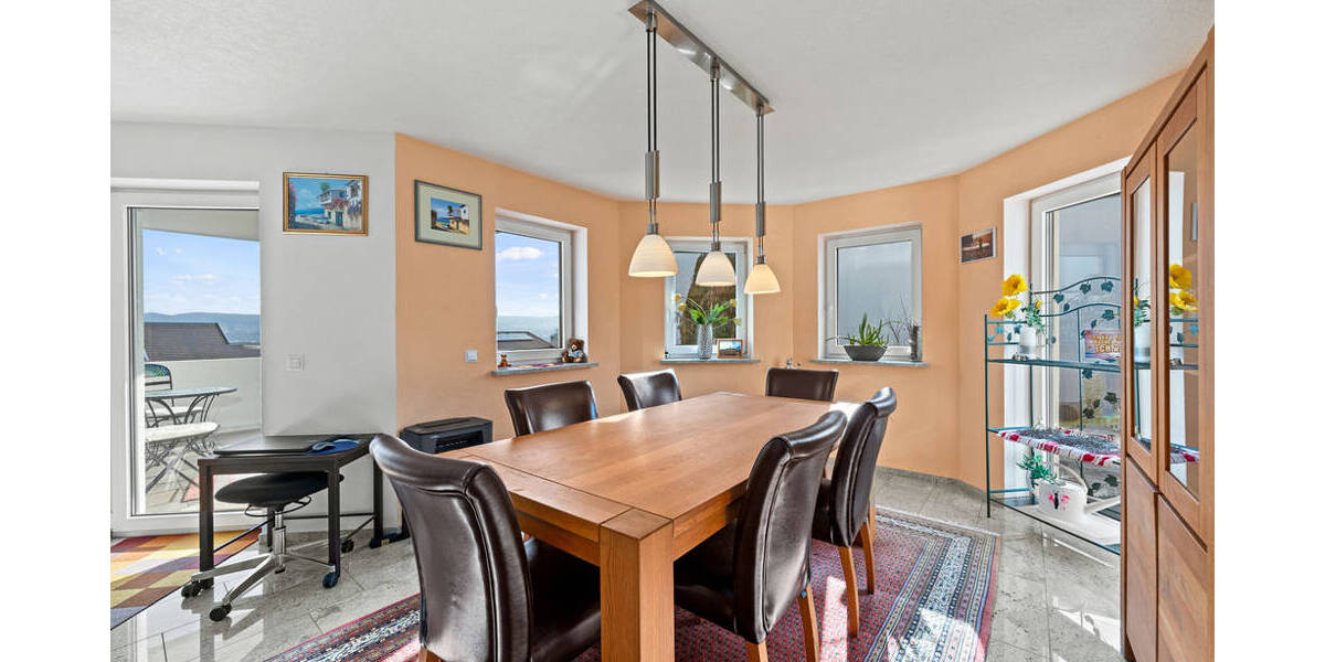 Einfamilienhaus Berg Vorberg - 7 Zimmer, 237 m&sup2;, 1.090.000&euro; | Angebot:25663671