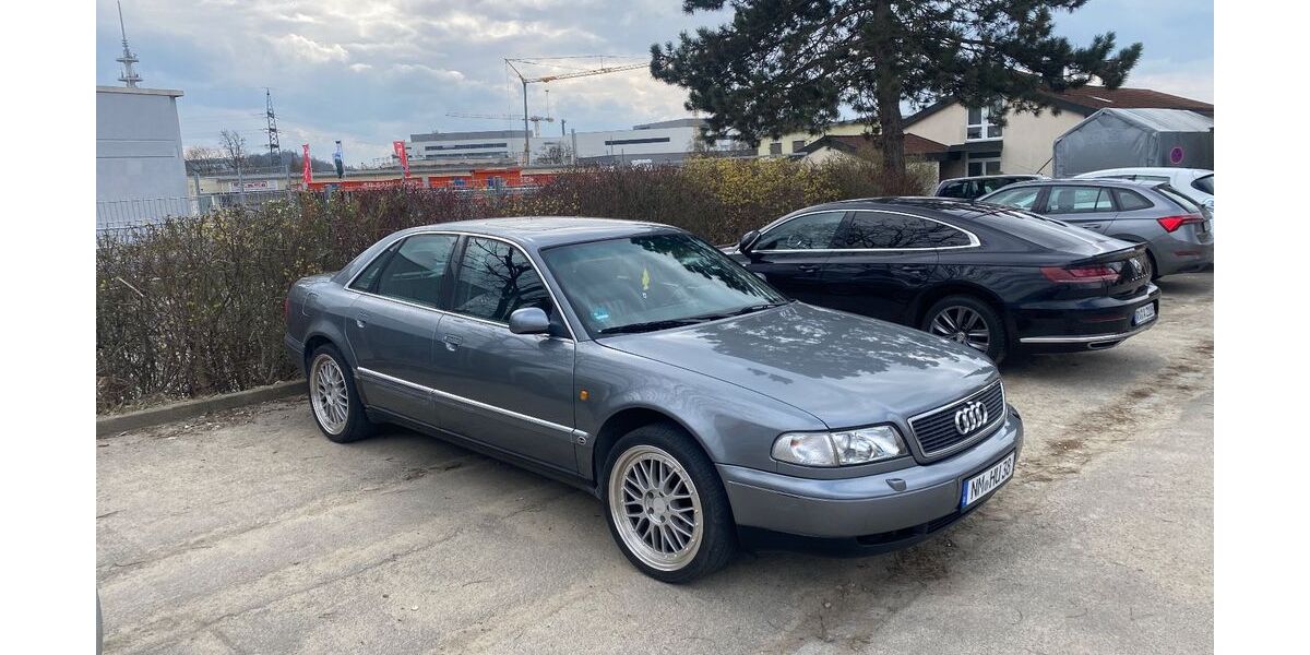 Audi A8 210.000 km 2.200 &euro; Ravensburg 88213