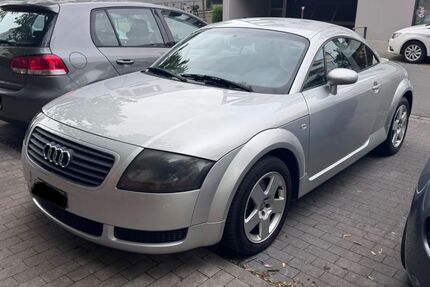 Audi TT 247.000 km 2.490 &euro; Konstanz 78467