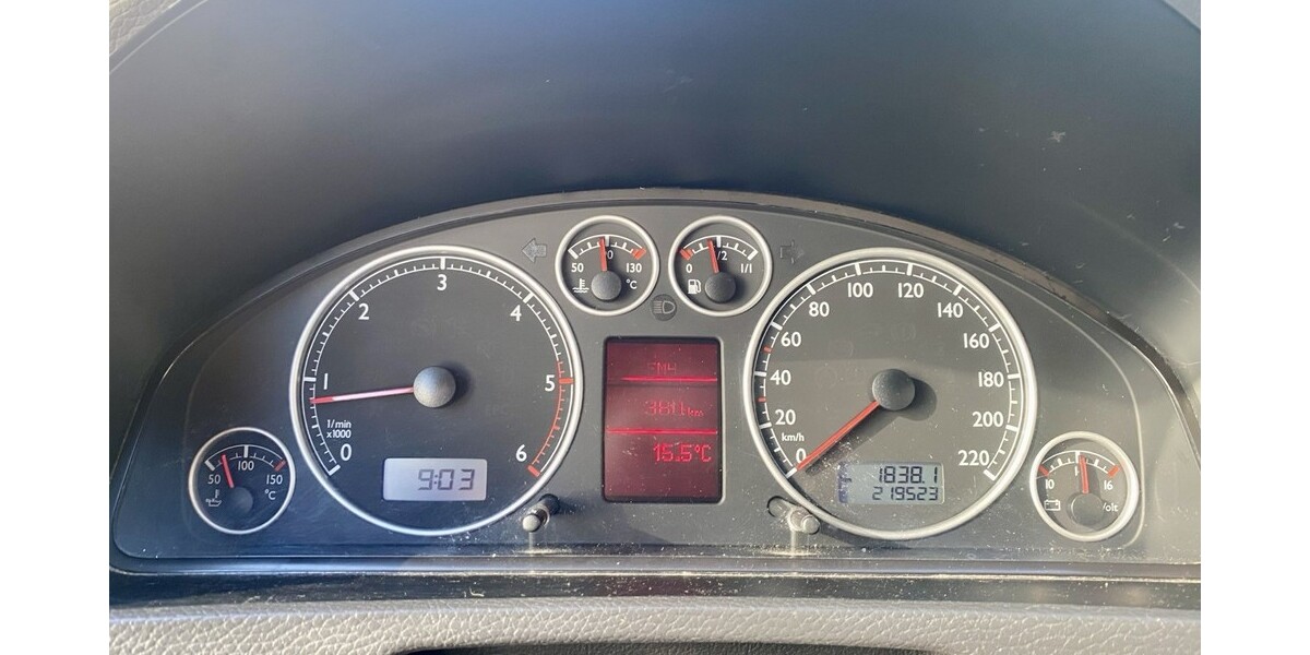 VW T5 Multivan 229.000 km 15.000 &euro; Markdorf 88677