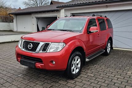 Nissan Pathfinder 209.000 km 9.950 &euro; Ravensburg 88214