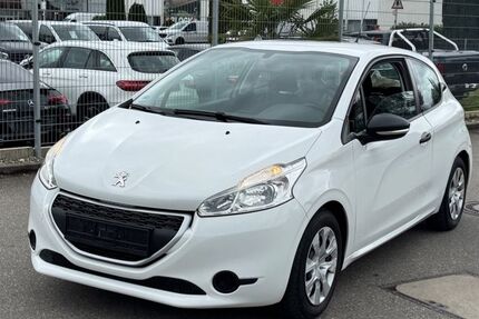 Peugeot 208 115.000 km 2.999 &euro; Meckenbeuren 88074