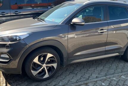 Hyundai TUCSON 105.000 km 18.000 &euro; Markdorf 88577