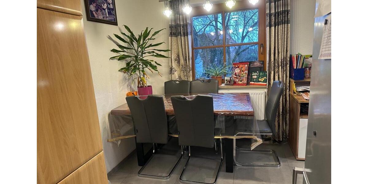 Etagenwohnung Überlingen - 3.5 Zimmer, 82 m&sup2;, 279.000&euro; | Angebot:23864208