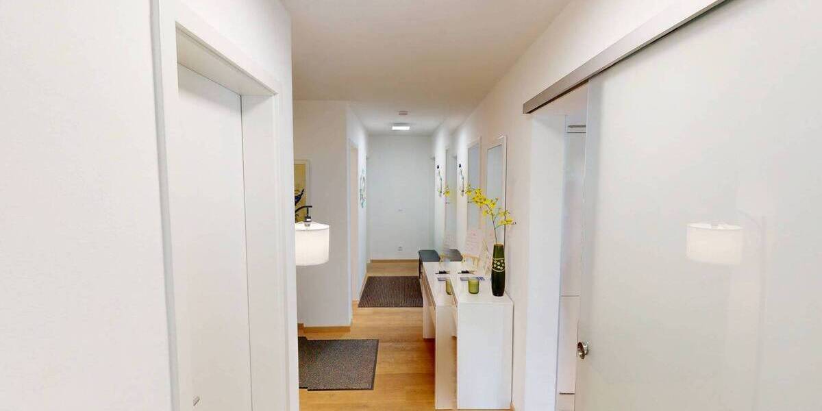 Etagenwohnung Friedrichshafen Zeppelindorf - 3 Zimmer, 101 m&sup2;, 1.690&euro; | Angebot:26891616