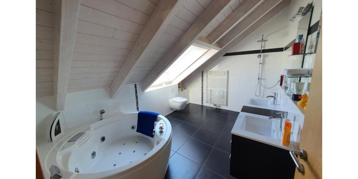 Einfamilienhaus Kressbronn am Bodensee - 5.5 Zimmer, 216 m&sup2;, 1.290.000&euro; | Angebot:23703428