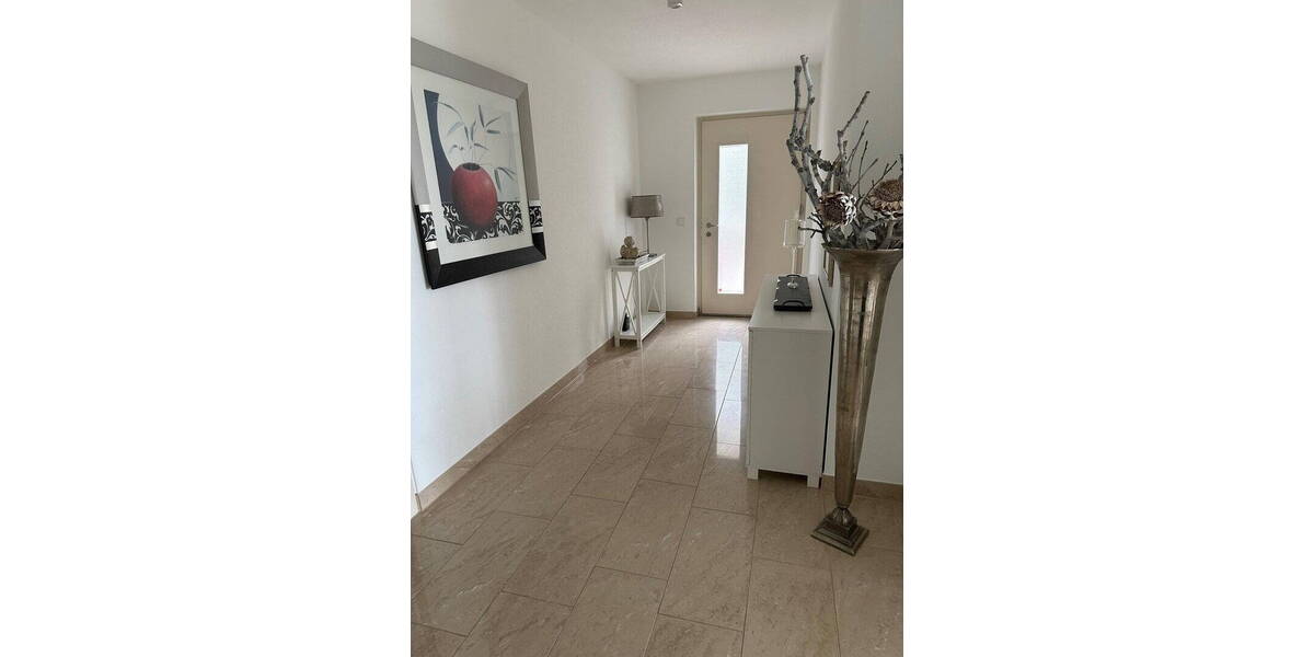 Terrassenwohnung Markdorf - 3 Zimmer, 152 m&sup2;, 2.600&euro; | Angebot:26583642