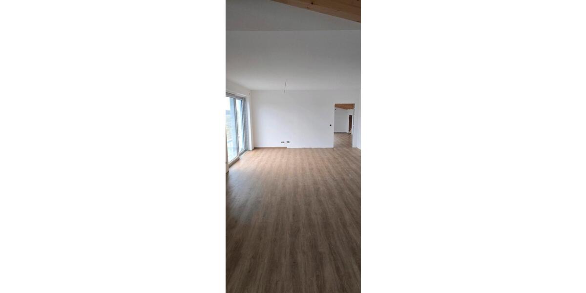 Dachgeschoßwohnung Ebenweiler - 3.5 Zimmer, 130 m&sup2;, 1.690&euro; | Angebot:25591087